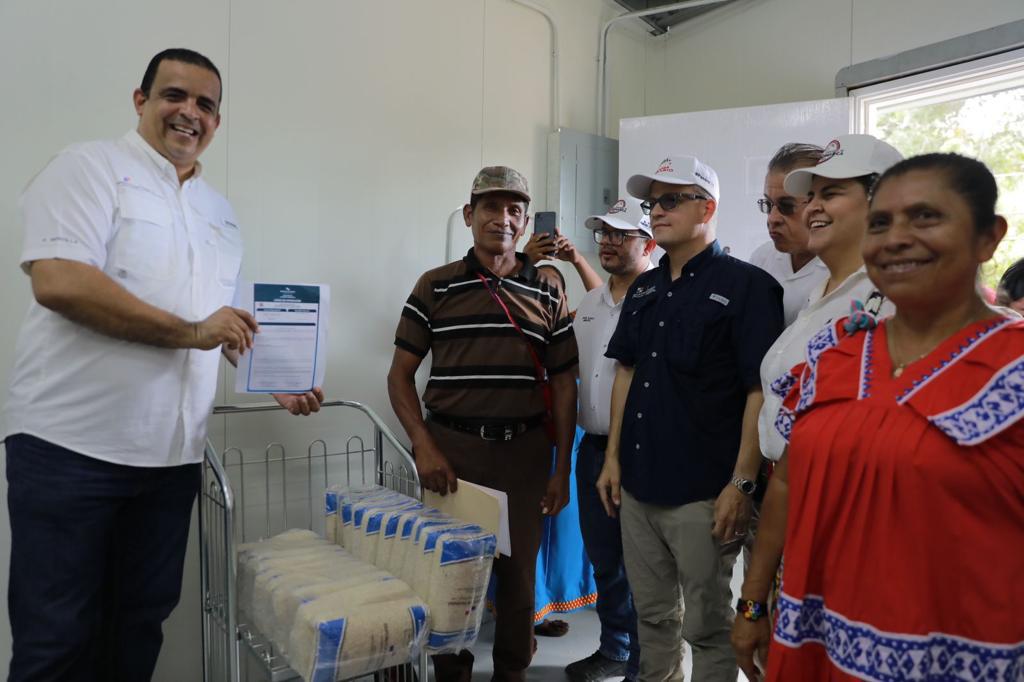 Inauguran dos nuevas agrodistribuidoras de alimentos en Buenos Aires y Chichica, en la comarca Ngäbe Buglé. 5 AGRODISTRIBUIDORA DE CHICHICA 3