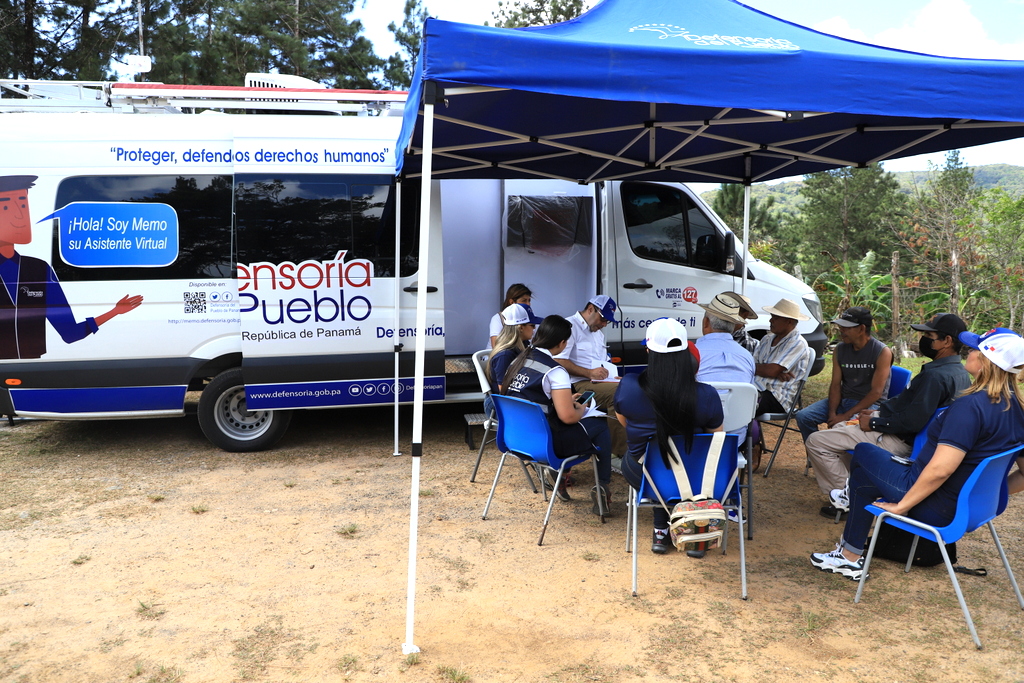 <strong>Defensoría atiende quejas por presuntos derechos vulnerados en Chepo de las Minas en Herrera</strong> 5 LAS MINAS 2