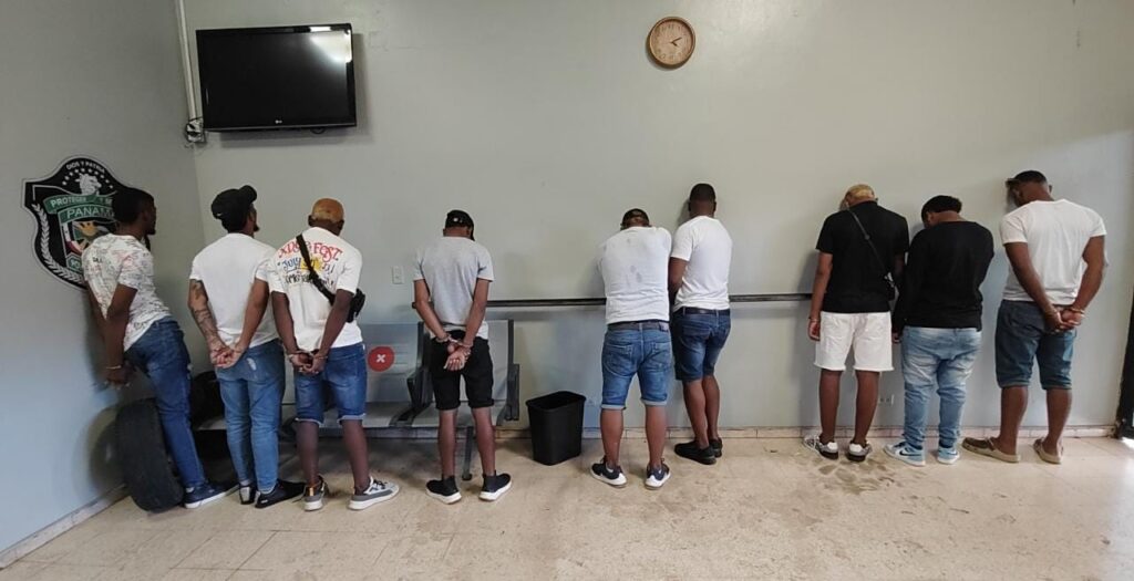 Aprehenden a 10 personas que protagonizaron riña en Albrook Mall 2 WhatsApp Image 2022 12 31 at 3.24.54 PM 1