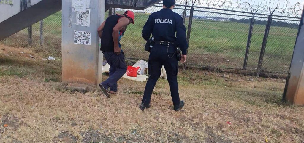 Recien nacida abandonada bajo puente peatonal. 5 WhatsApp Image 2023 01 09 at 12.45.05 PM