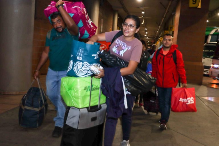 Inicia traslado de docentes a Darién y Comarca Guna Yala 2 TD 9 768x512 1