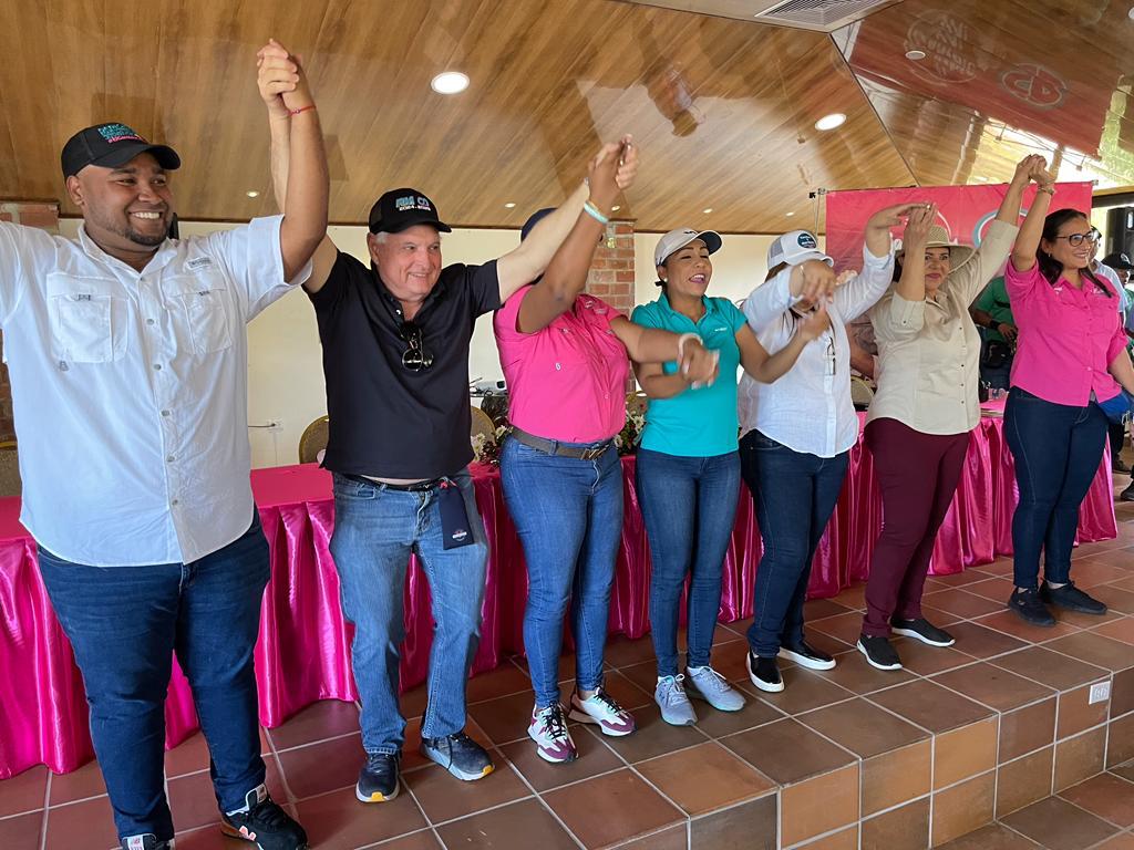 Abrego y Martinelli piden el voto…<br>¨EL CAMBIO ES YA¨ PISA EL ACELEDAROR EN BÚSQUEDA DEL TRIUNFO 3 WhatsApp Image 2023 02 25 at 4.37.19 PM 1