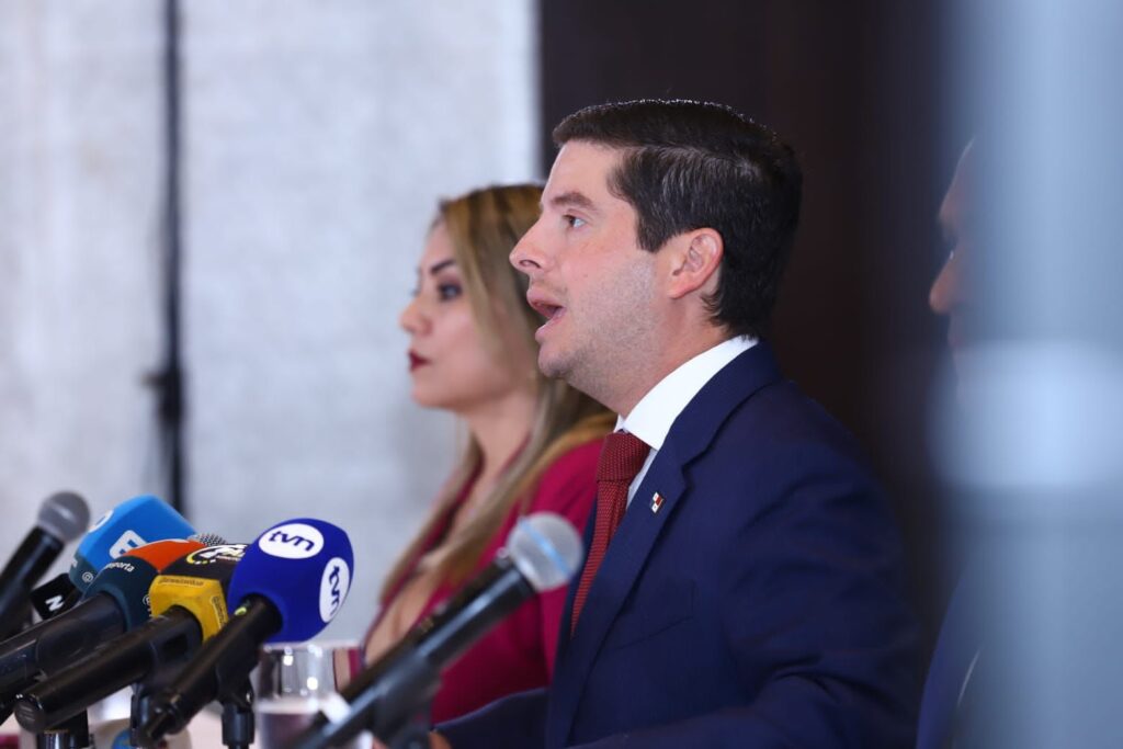 Ministro Alfaro Boyd amplía detalles del nuevo contrato con la empresa Minera Panamá 6 WhatsApp Image 2023 03 09 at 11.27.19 AM