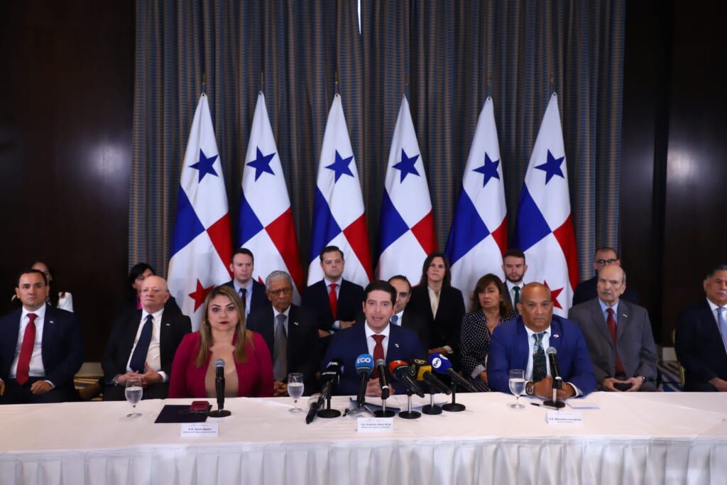 Ministro Alfaro Boyd amplía detalles del nuevo contrato con la empresa Minera Panamá 4 WhatsApp Image 2023 03 09 at 11.27.20 AM 1