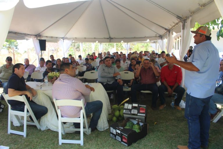 Panameños tendrán comida a bajo costo», Torrijos 2 8b80d7ae 025b 41f3 852b 3686f5f2d2a9 768x512 1