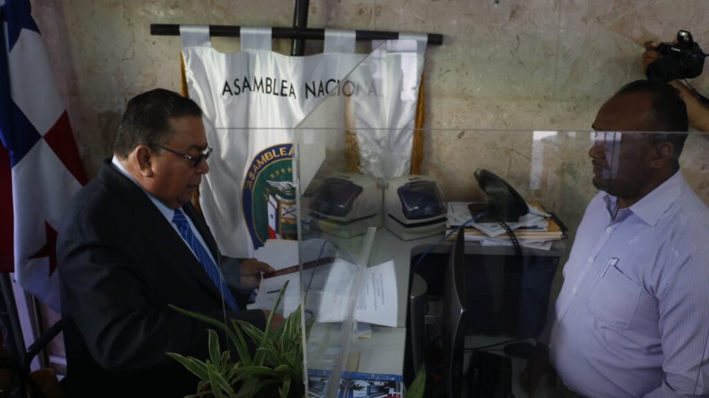 Presentan anteproyecto para eliminar acuerdos de pena en casos de abuso sexual infantil 5 WhatsApp Image 2023 04 10 at 11.43.24 AM