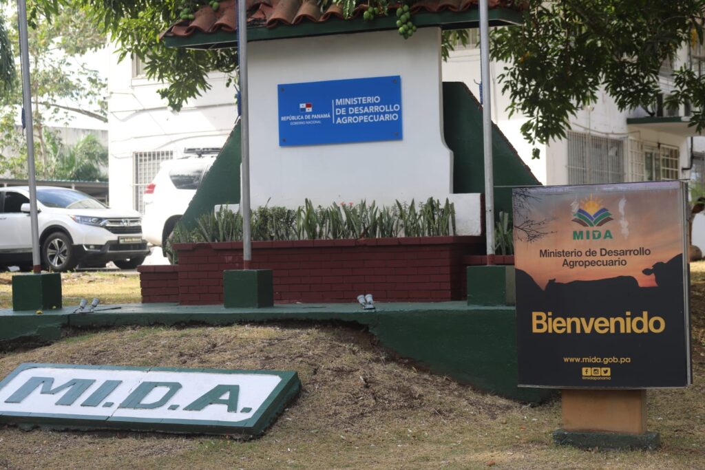 El MIDA presenta 10 nuevas denuncias bajo su política de cero tolerancias a la corrupción 2 WhatsApp Image 2023 04 12 at 9.24.21 AM