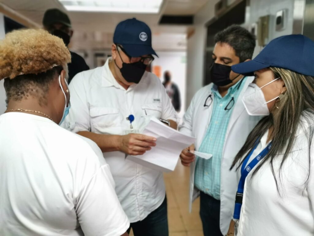 Dr. Lau Cortés verifica funcionamiento de instalaciones en Colón 2 WhatsApp Image 2023 04 14 at 5.22.47 PM