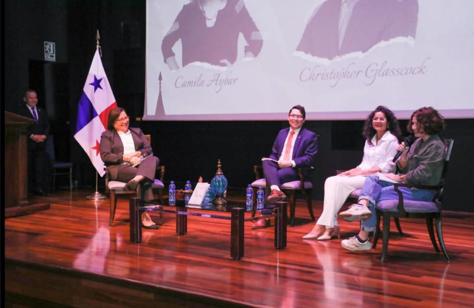 Tribunal Electoral y ASPADE presentan el libro Reflexiones de la juventud en un Panamá democrático 2 WhatsApp Image 2023 04 26 at 5.38.44 AM 1