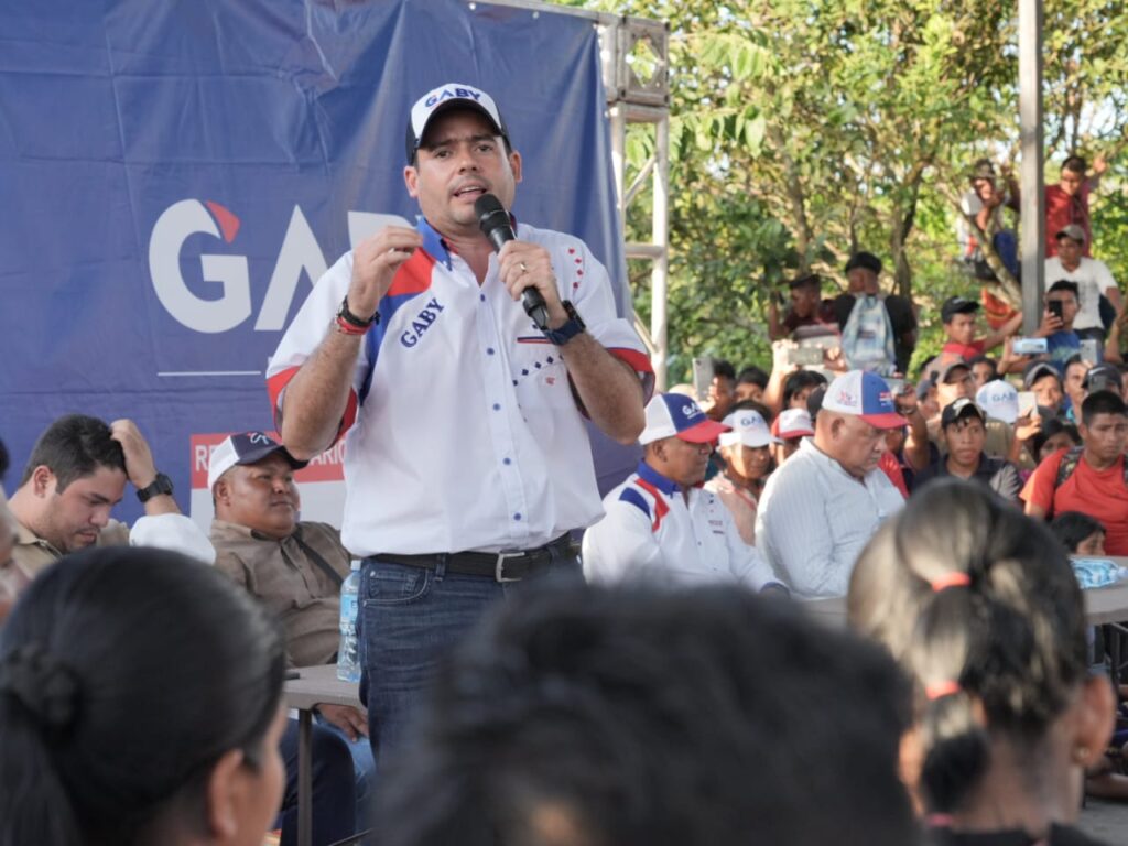 Innovar la educación para avanzar en el desarrollo, la meta de Gaby. 2 WhatsApp Image 2023 05 18 at 11.34.41 AM