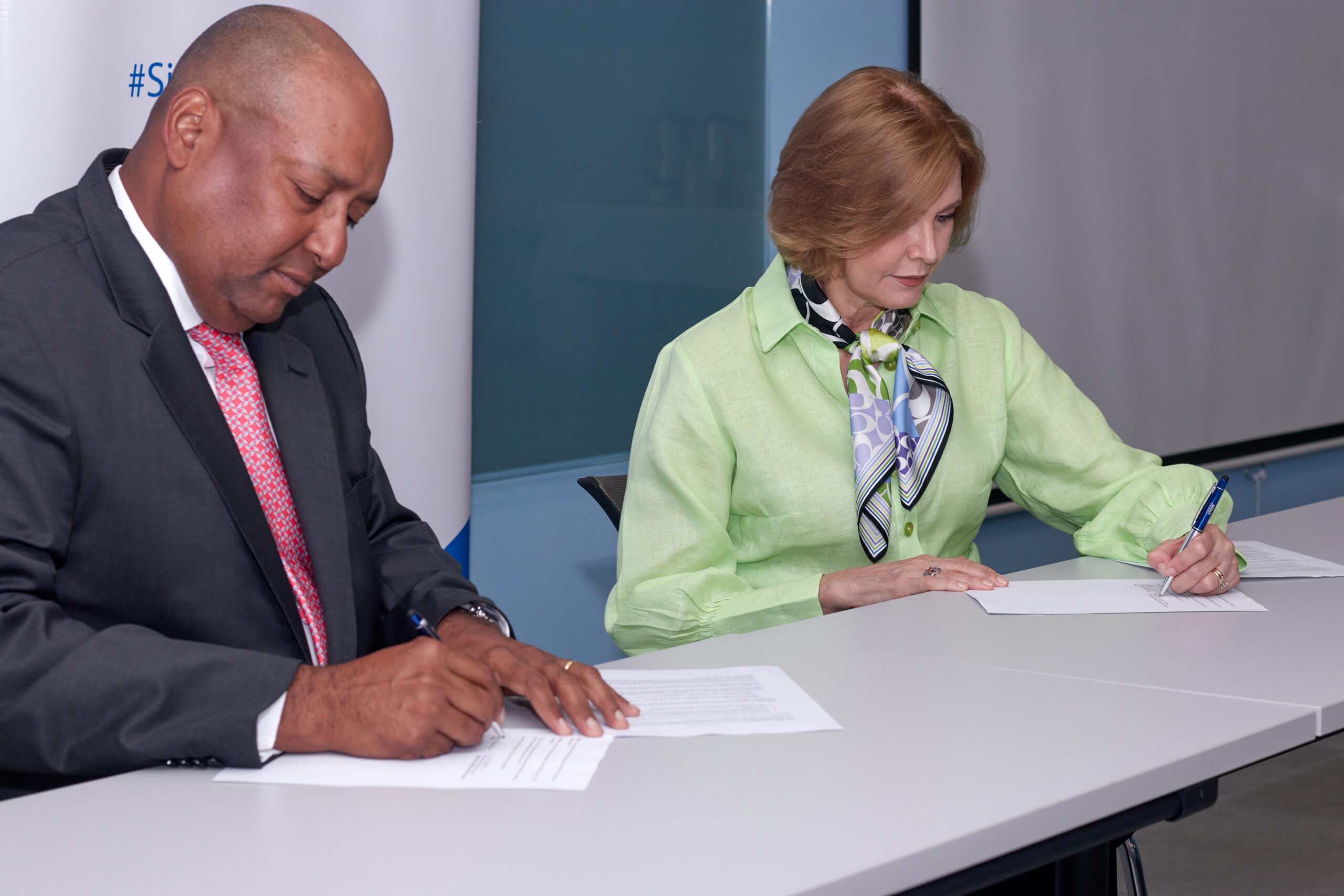 foto de firma scaled