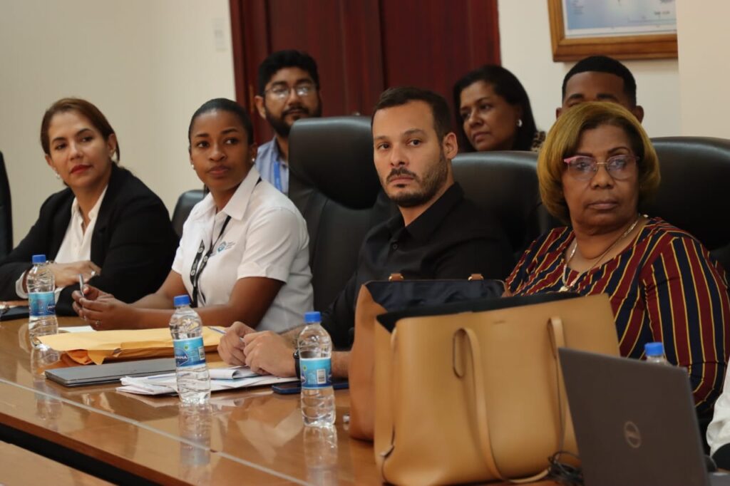 Instalan mesa interinstitucional para identificar dueños de viejos inmuebles en la ciudad de Colón 3 IMG 20230623 WA0057