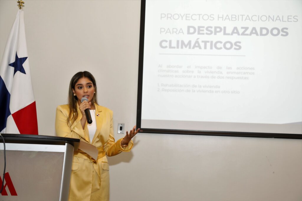 MiAMBIENTE aborda las diferentes perspectivas del desplazamiento y la migración climática interna en Panamá 3 WhatsApp Image 2023 06 03 at 11.11.32 AM