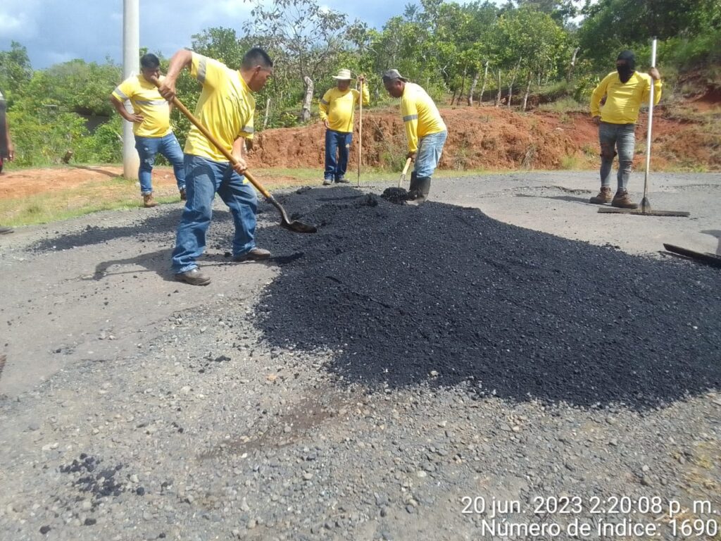 MOP continúa con la rehabilitación en la vía a Llano Ñopo 3 WhatsApp Image 2023 06 21 at 4.17.18 AM 1