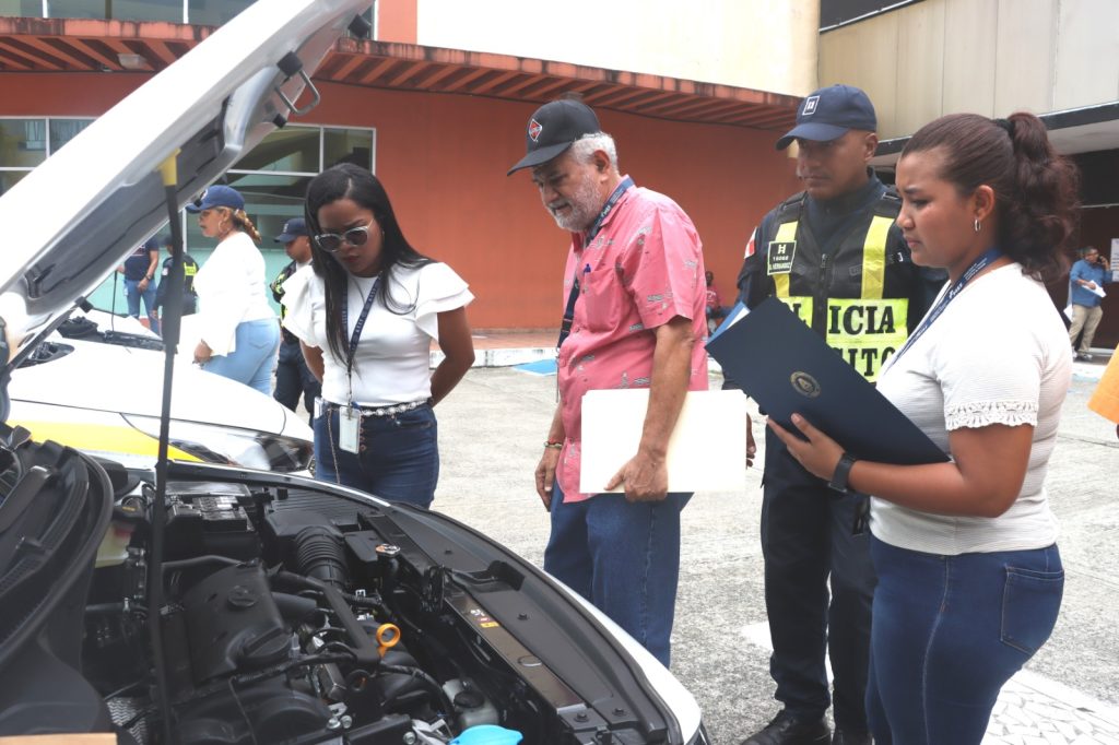 ATTT hace entrega de 5 autos a la policía de Tránsito 2 WhatsApp Image 2023 06 23 at 5.54.03 PM 2 1024x682 1