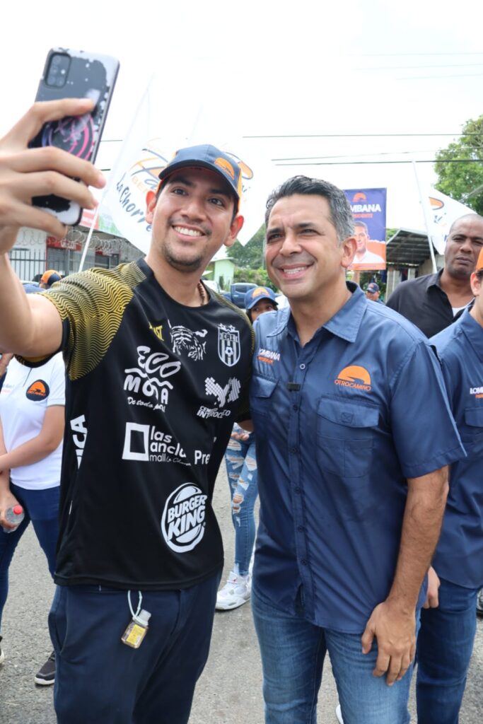 Lombana inauguro sede en Chiriquí y siguió su agenda de caminatas. 4 WhatsApp Image 2023 07 24 at 1.54.59 PM