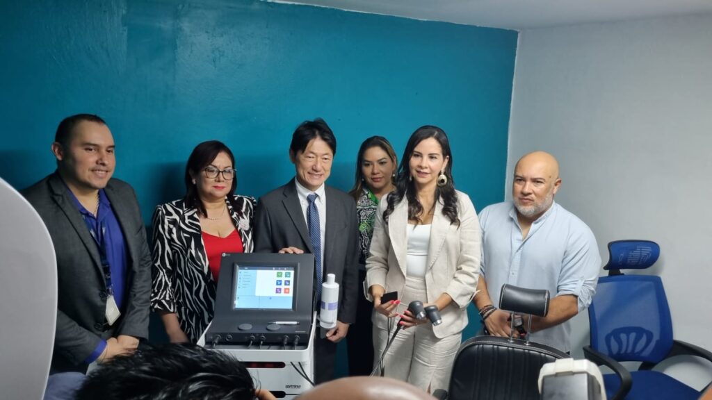 La Fundación Escucharás y Hablarás (FUNDESHA) recibe equipo tecnológico de la Embajada de Japón 4 WhatsApp Image 2023 09 20 at 6.19.10 PM 1