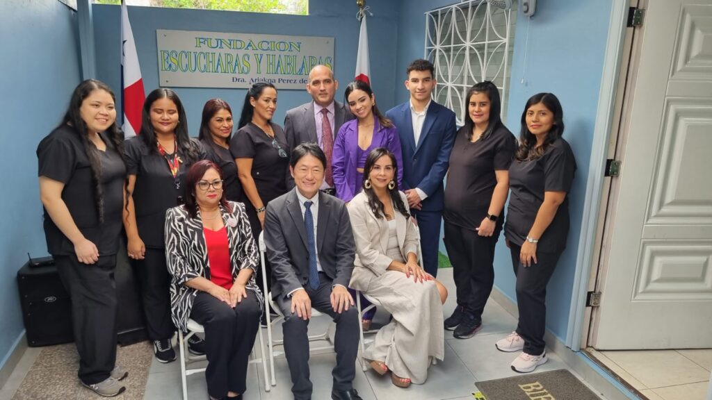 La Fundación Escucharás y Hablarás (FUNDESHA) recibe equipo tecnológico de la Embajada de Japón 2 WhatsApp Image 2023 09 20 at 6.19.11 PM