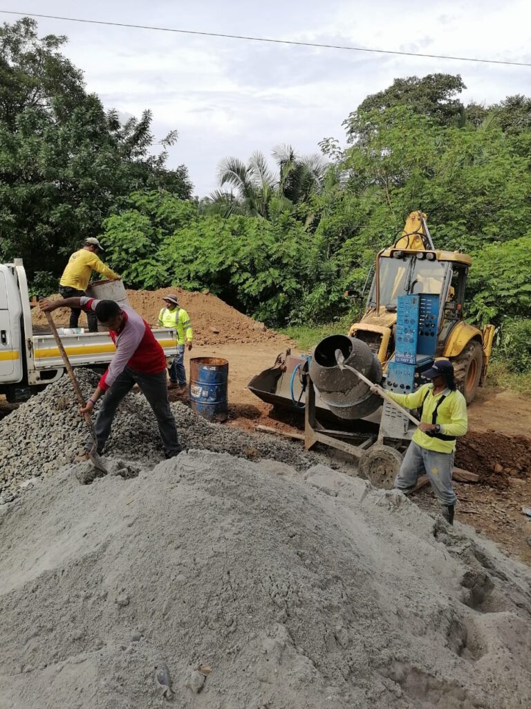 Trabajos de rehabilitación del puente vehicular sobre el río Pocrí en Santiago de Veraguas alcanzan un 25 por ciento 2 3 17