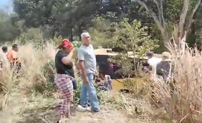 Dos muertos y 30 heridos en accidente en Loma Campana en Capira 2 buseta 770x470 1