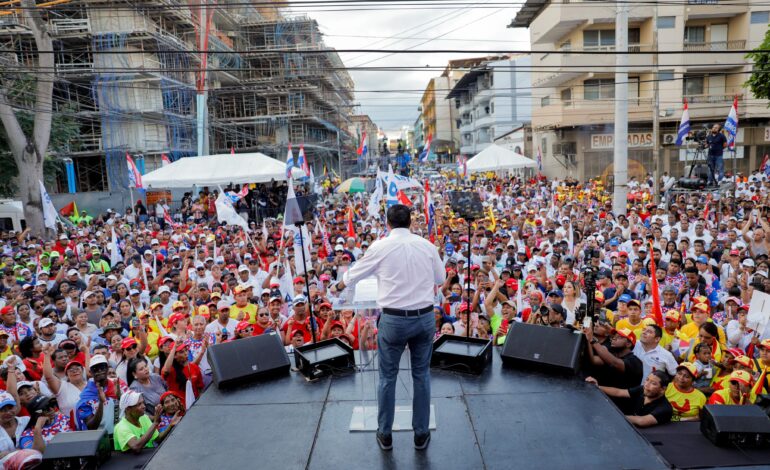 Gaby Carrizo: ‘Aquí estoy con más fuerza y energía para ganar las elecciones’ 3 GFcppIUWYAAieSB 770x470 1