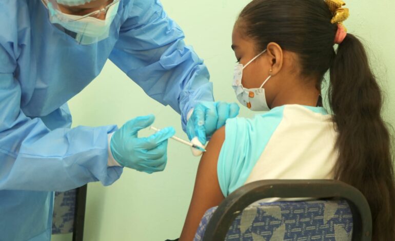 Minsa iniciará campaña de vacunación intensa ante alerta de sarampión de OMS 3 ninos vacunacion 2023 770x470 1