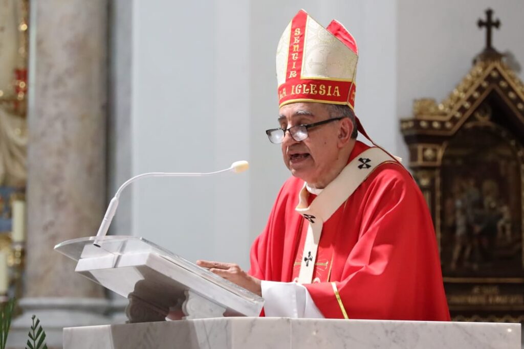 Monseñor José Domingo Ulloa pidió por los migrantes en este Domingo de Ramos 2 GJdJf1cWIAEfo7P 1024x683 1