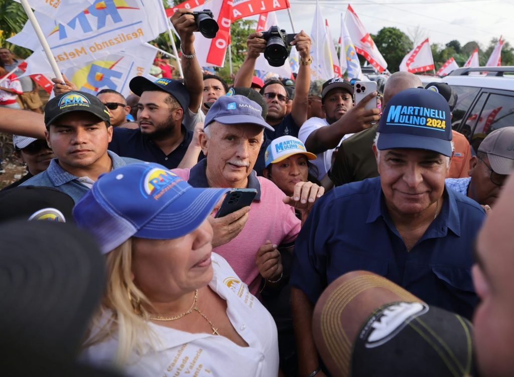 “Burunga contará con seguridad, transporte y agua potable”: José Raúl Mulino 2 WhatsApp Image 2024 03 12 at 7.42.14 PM 1024x751 1