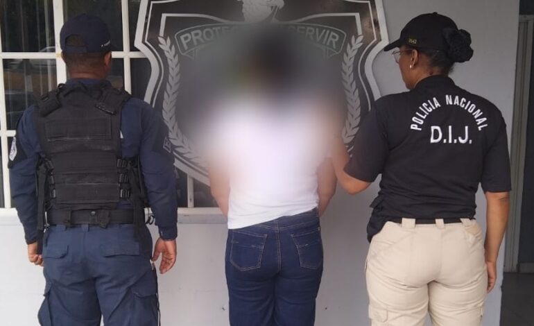Imputan cargo a exfuncionaria de la Caja de Ahorros por peculado 2 cajita 770x470 1