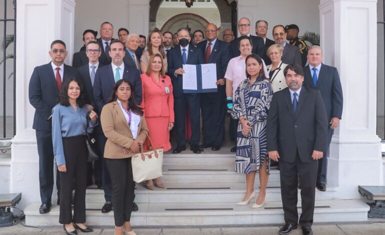 Gobierno Nacional cancela B/.651.5 millones a la banca en concepto de Interés Preferencial 1 presidenciasss 770x470 1