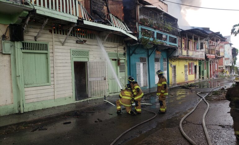 ¡Lamentable! Fallece una persona en el incendio registrado en Calle 14, Santa Ana 2 GLjA7m4XwAET61q 770x470 1