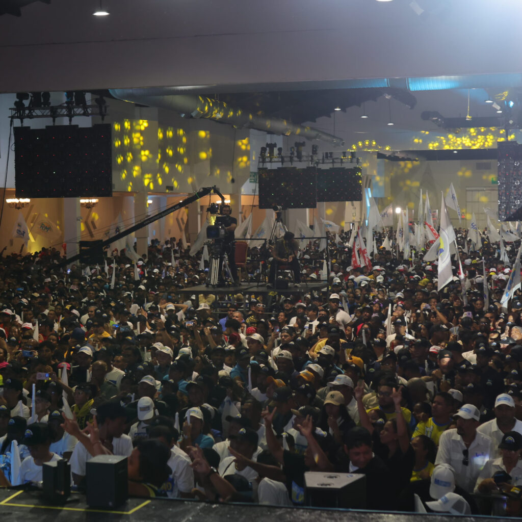 Mulino cierra su campaña electoral prometiendo la transformación del país 2 GMSLpSQXYAABA25 1024x1024 1