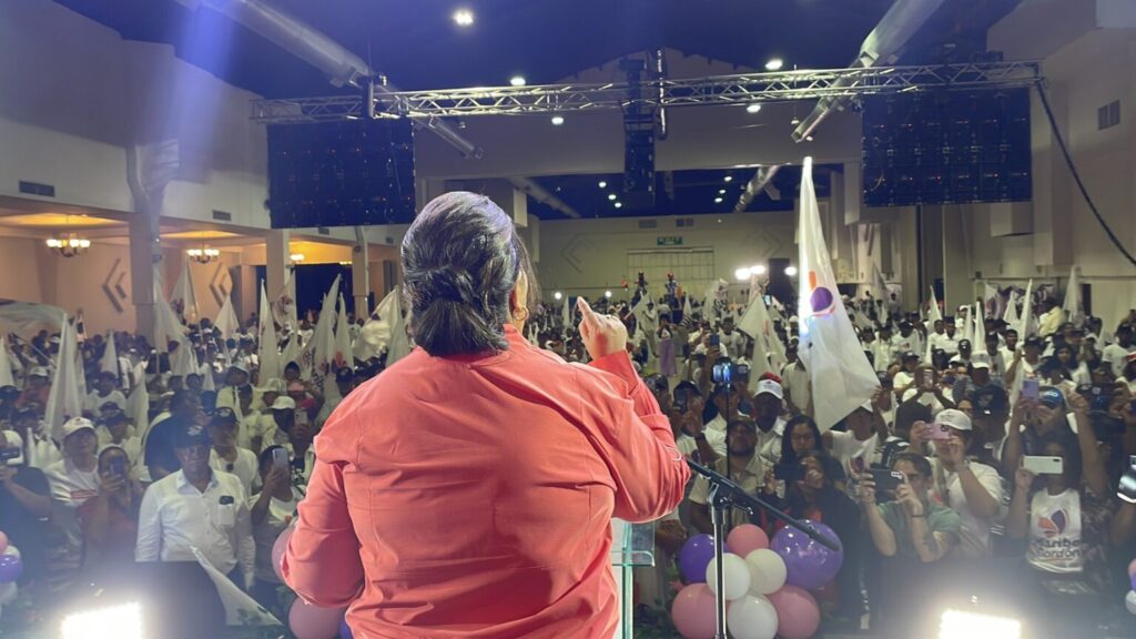 Maribel Gordón cierra su campaña dejando claro que no es vendepatria 2 GMnCFRbXUAAhVt2 1536x864 1