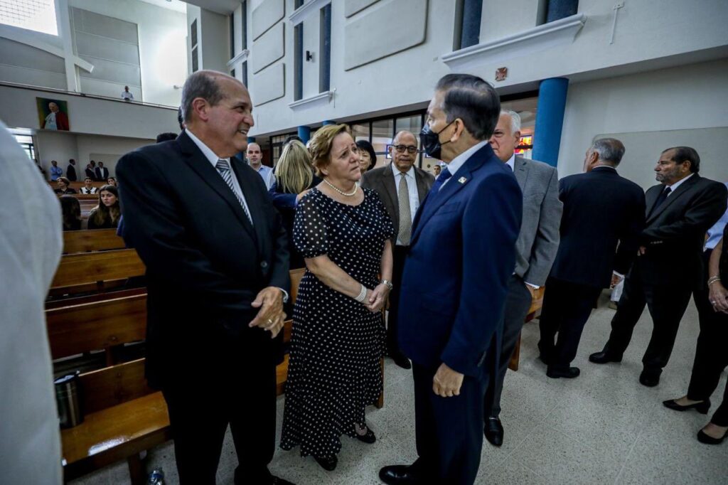 Realizan las honras fúnebres del político Samuel Lewis Galindo 2 GOrY1fGWIAAKNa 1024x682 1