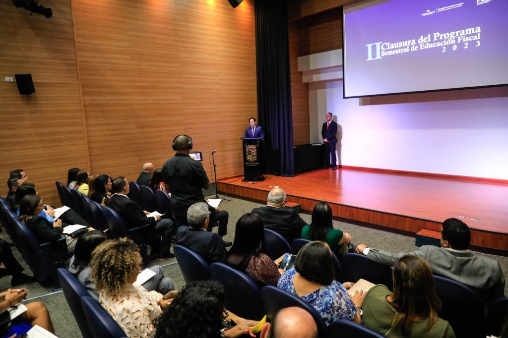 Abogados de la DGI refuerzan conocimiento en temas fiscales 2 879654 3 1024x682 1