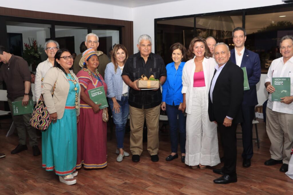 Mulino comparte con empresarios sus planes para el desarrollo de Chiriquí y Bocas del Toro 5 WhatsApp Image 2024 08 29 at 7.18.30 PM