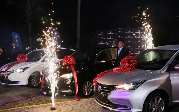 Meduca regala 17 carros a docentes que participaron en la final de la Orden Manuel José Hurtado 2024 3 azuels ss 751x470 1