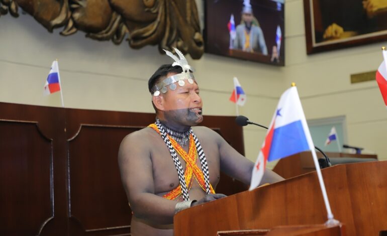 Los Emberá Wounaan solicitan inclusión en el tema de tarifas a turistas 2 emberas 770x470 1