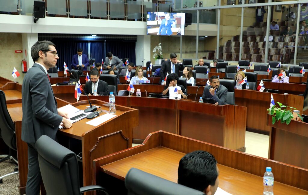 COMPROMISOS DEL IFARHU SE FORTALECEN CON AJUSTES A SU PRESUPUESTO INSTITUCIONAL 2 WhatsApp Image 2025 04 29 at 7.02.44 AM