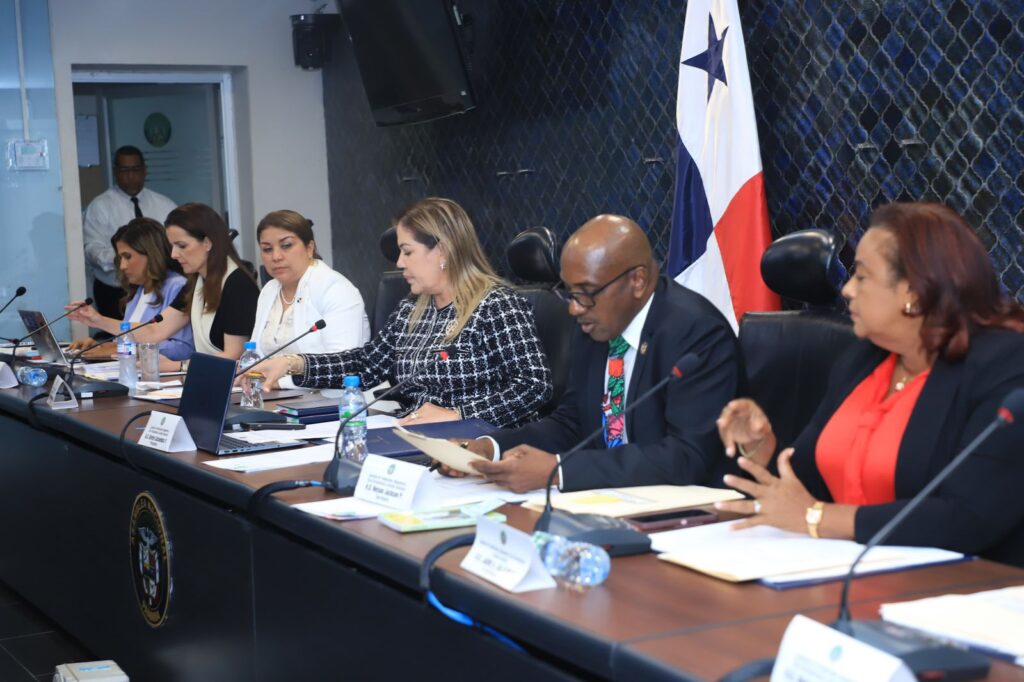 MAGISTRADOS SUPLENTES A LA CONSIDERACIÓN DE LA COMISIÓN DE CREDENCIALES EL PRÓXIMO LUNES 2 Imagen de WhatsApp 2025 05 21 a las 10.22.41 80ef329f