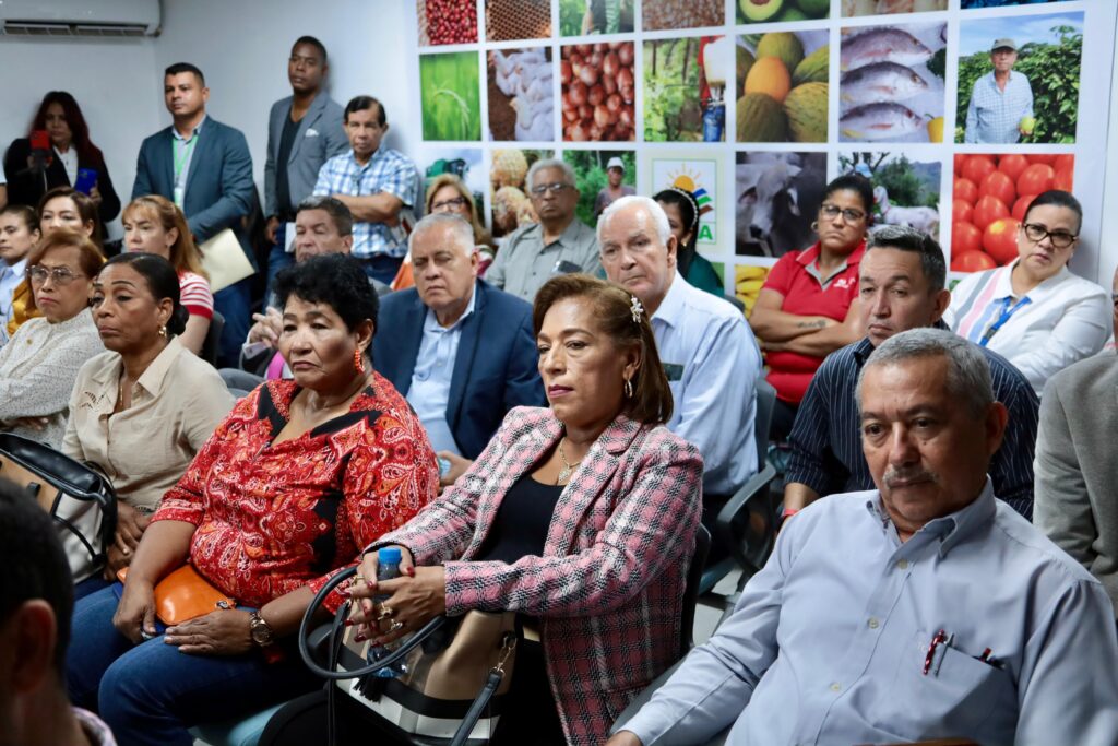 Sepresac realiza jornada de Alfabetización Constitucional en el MIDA 2 Imagen de WhatsApp 2025 05 23 a las 17.14.03 3e830c20