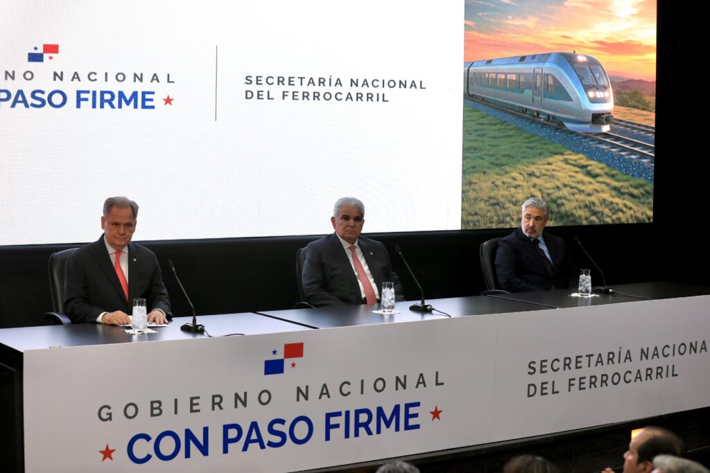 Presidente anuncia trazado de ruta del ferrocarril y la ubicación de las futuras estaciones 2 WhatsApp Image 2025 05 05 at 8.12.02 PM