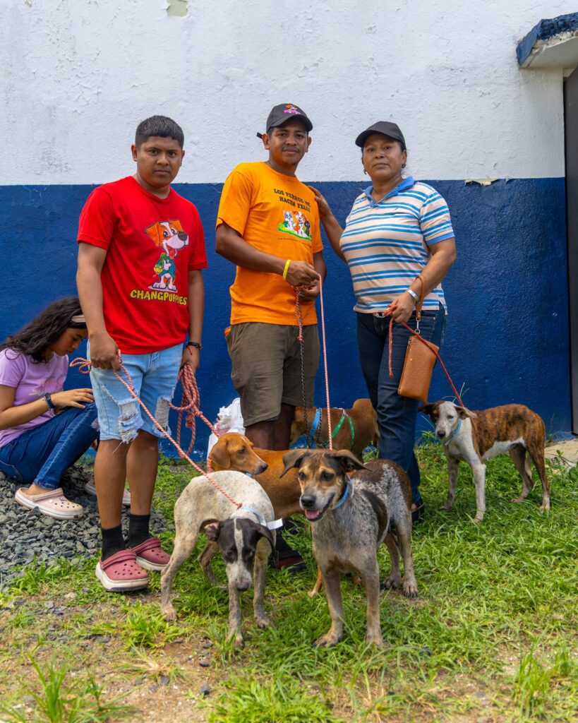 Santiago fue sede de la novena jornada de esterilización de MisiónPatitas 4 WhatsApp Image 2025 05 19 at 10.14.17 AM 819x1024 1