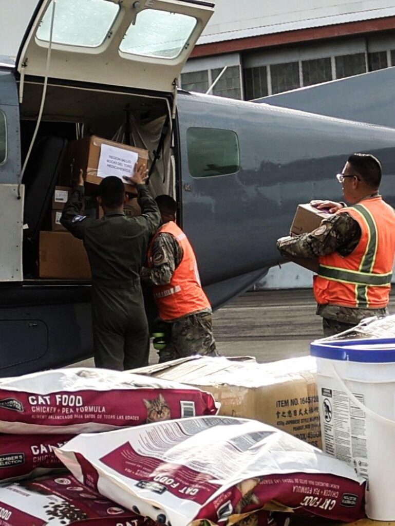 Aeronaval transporta más de 6 mil libras de ayuda y 75 personas en puente aéreo a Bocas del Toro 5 WhatsApp Image 2025 05 19 at 12.53.19 PM 769x1024 1
