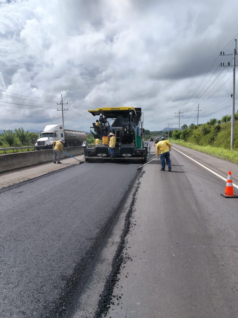 Más de B/. 50 millones se invierten en rehabilitación de Carretera Panamericana, tramo Santiago-David 4 53c3a565 7821 4afa 96bb 5deb30384a21