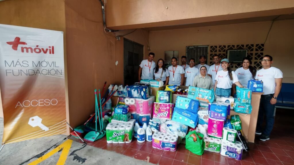 Voluntarios de +Móvil refuerzan lazos de solidaridad con adultos mayores del Hogar Bolívar 4 Hogar5 1024x575 1