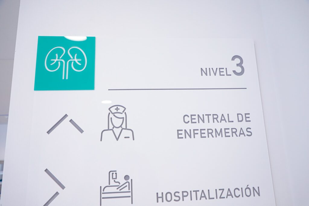 CSS habilita moderna sala para brindar atención de la más alta calidad a pacientes trasplantados 2 WhatsApp Image 2025 06 02 at 9.46.58 AM 1 1024x683 1