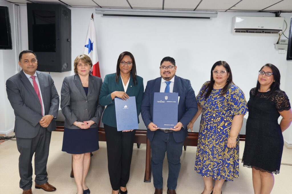 Ministerio de la Mujer y SERTV, firman Convenio Marco de Cooperación y Asistencia Técnica 4 WhatsApp Image 2025 06 05 at 3.23.18 PM 2