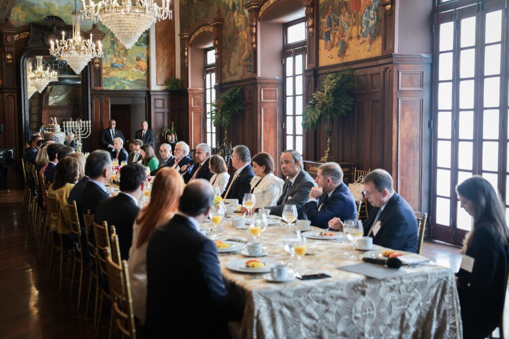 Consejo de las Américas resalta confianza en el sector comercial y financiero de Panamá 3 WhatsApp Image 2025 06 18 at 1.06.00 PM