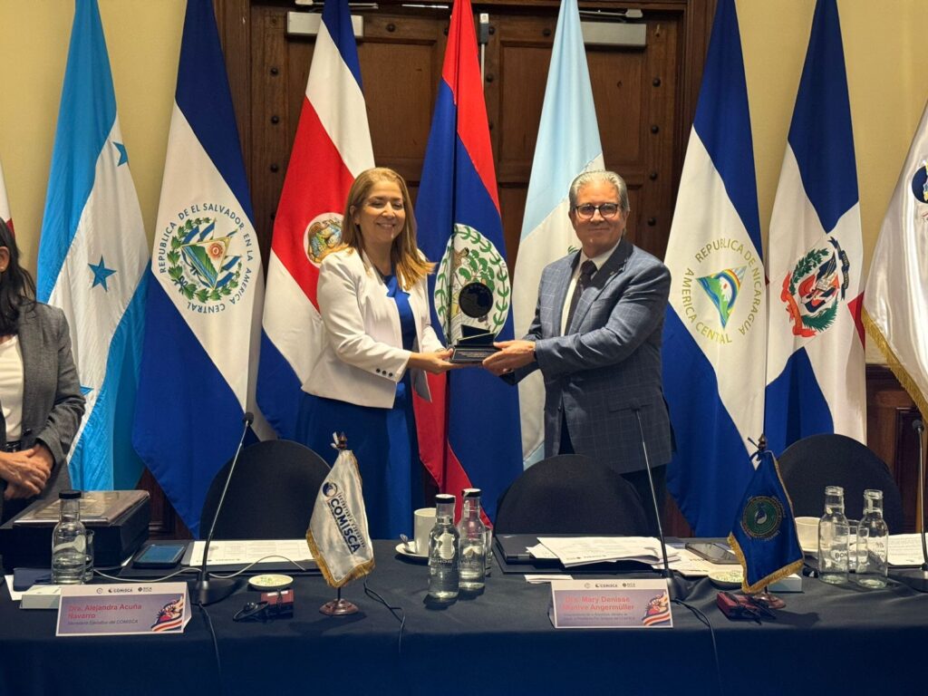 Panamá asume la Presidencia Pro-Témpore del Consejo de Ministros de Salud de Centroamérica y República Dominicana (COMISCA) 4 WhatsApp Image 2025 06 19 at 2.16.55 PM